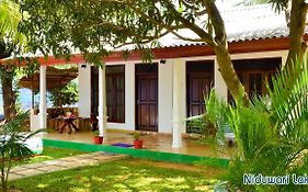 Niduwari Lake Homestay